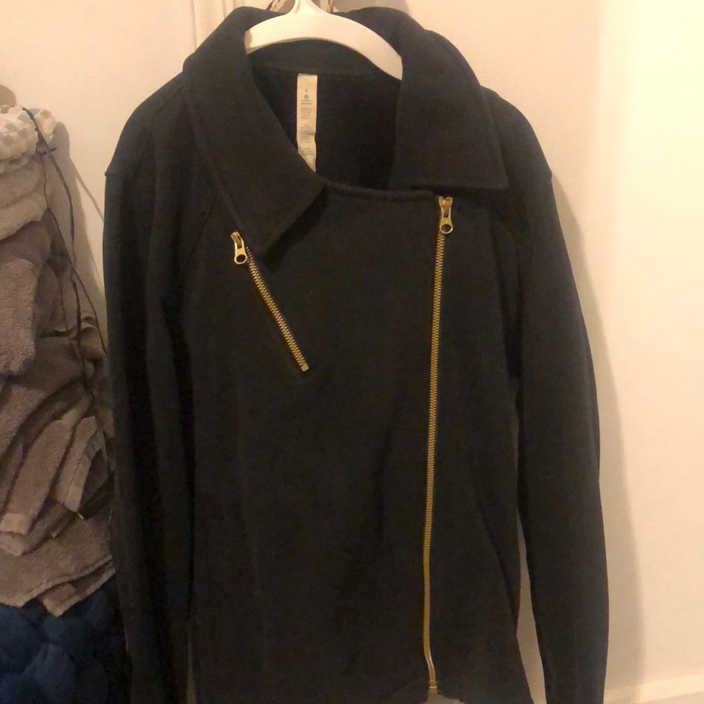Lululemon black sweatshirt Moto jacket size 4